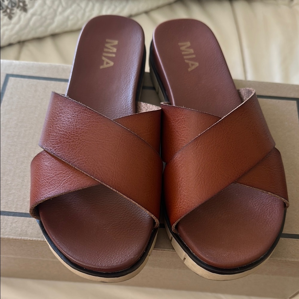 MIA Brown Sandals Minimalist Criss-Cross Design